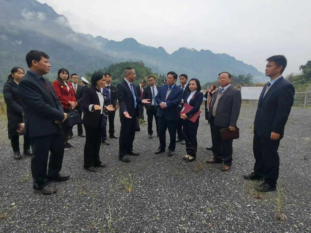 麻栗坡边境经济合作区与越南河江省经济区举行工作会谈