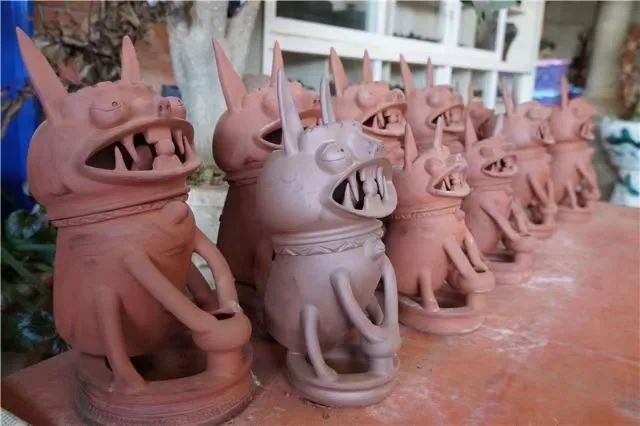 土·砚山窑上陶器