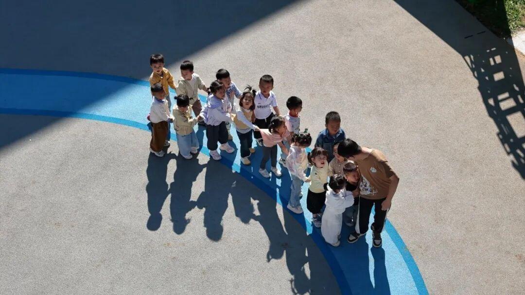 沪滇资金25万元为西畴幼儿撑起彩色保护