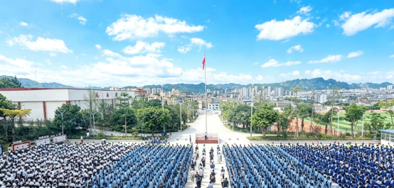 文山市第三中学别样思政课点亮新学期