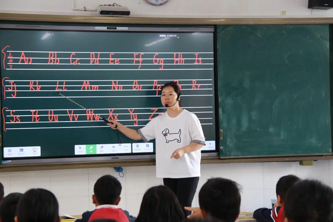 砚山维摩:奖学生励教师,做实乡村教育